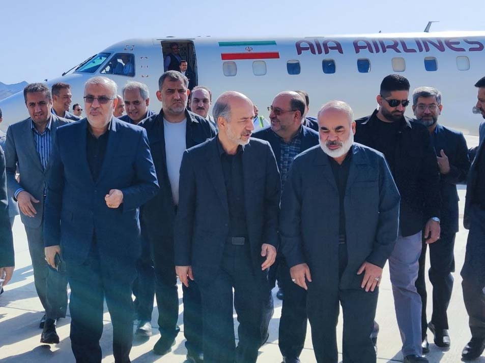 وزرای نیرو و نفت وارد زاهدان شدند