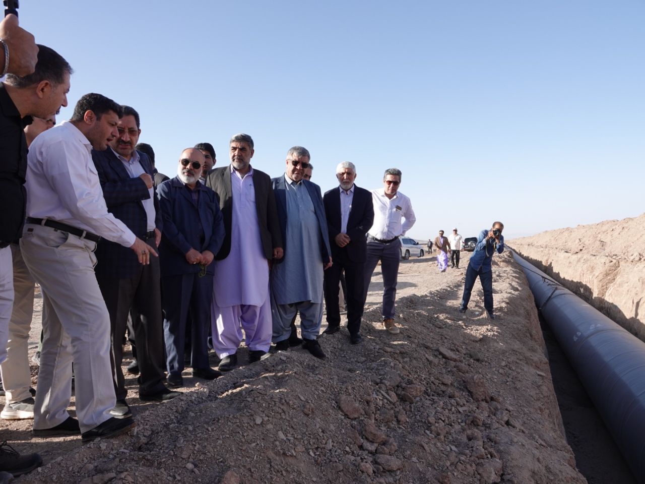 وزیر صمت از خط انتقال آب دریای عمان به سیستان و بلوچستان دیدن کرد وزیر صمت از خط انتقال آب دریای عمان به سیستان و بلوچستان دیدن کرد