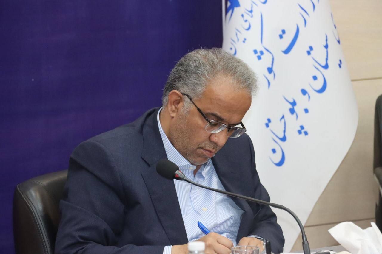 سربازان گمنام امام زمان(عج) در تمام شرایط سخت و دشوار کشور در کنار مردم هستند سربازان گمنام امام زمان(عج) در تمام شرایط سخت و دشوار کشور در کنار مردم هستند