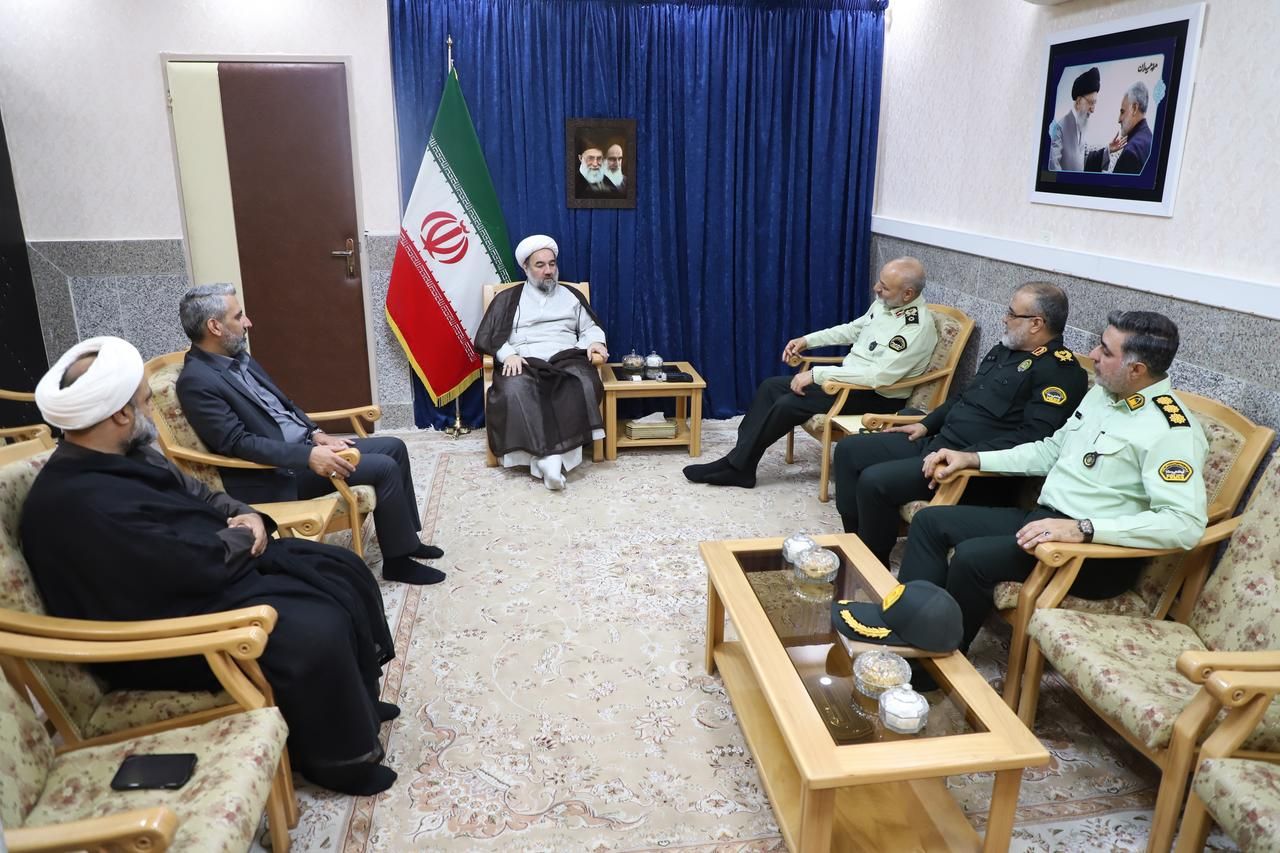 قدردانی نماینده ولیفقیه در سیستان و بلوچستان از خدمات نیروهای انتظامی در آغاز سال جدید قدردانی نماینده ولیفقیه در سیستان و بلوچستان از خدمات نیروهای انتظامی در آغاز سال جدید