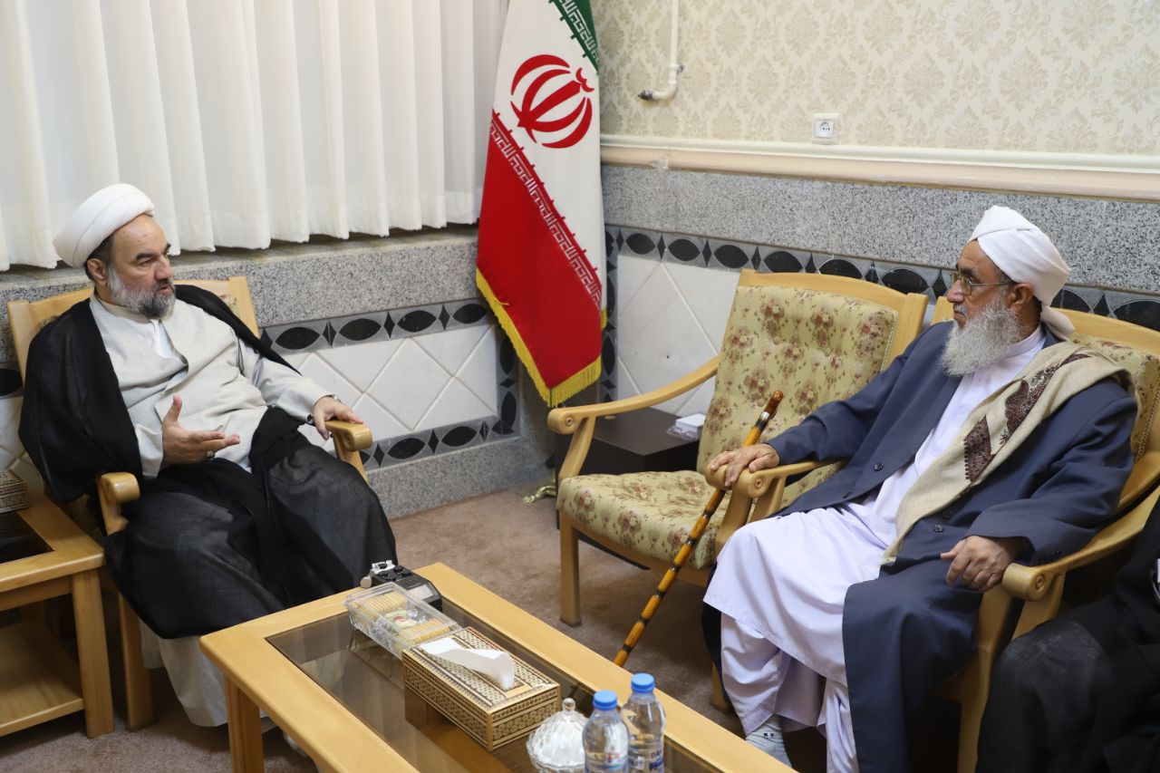 آیت الله محامی ومولوی نقشبندی بر وحدت، مسوولیت پذیری و مقابله با توطئه های دشمنان تاکید کردند آیت الله محامی ومولوی نقشبندی بر وحدت، مسوولیت پذیری و مقابله با توطئه های دشمنان تاکید کردند