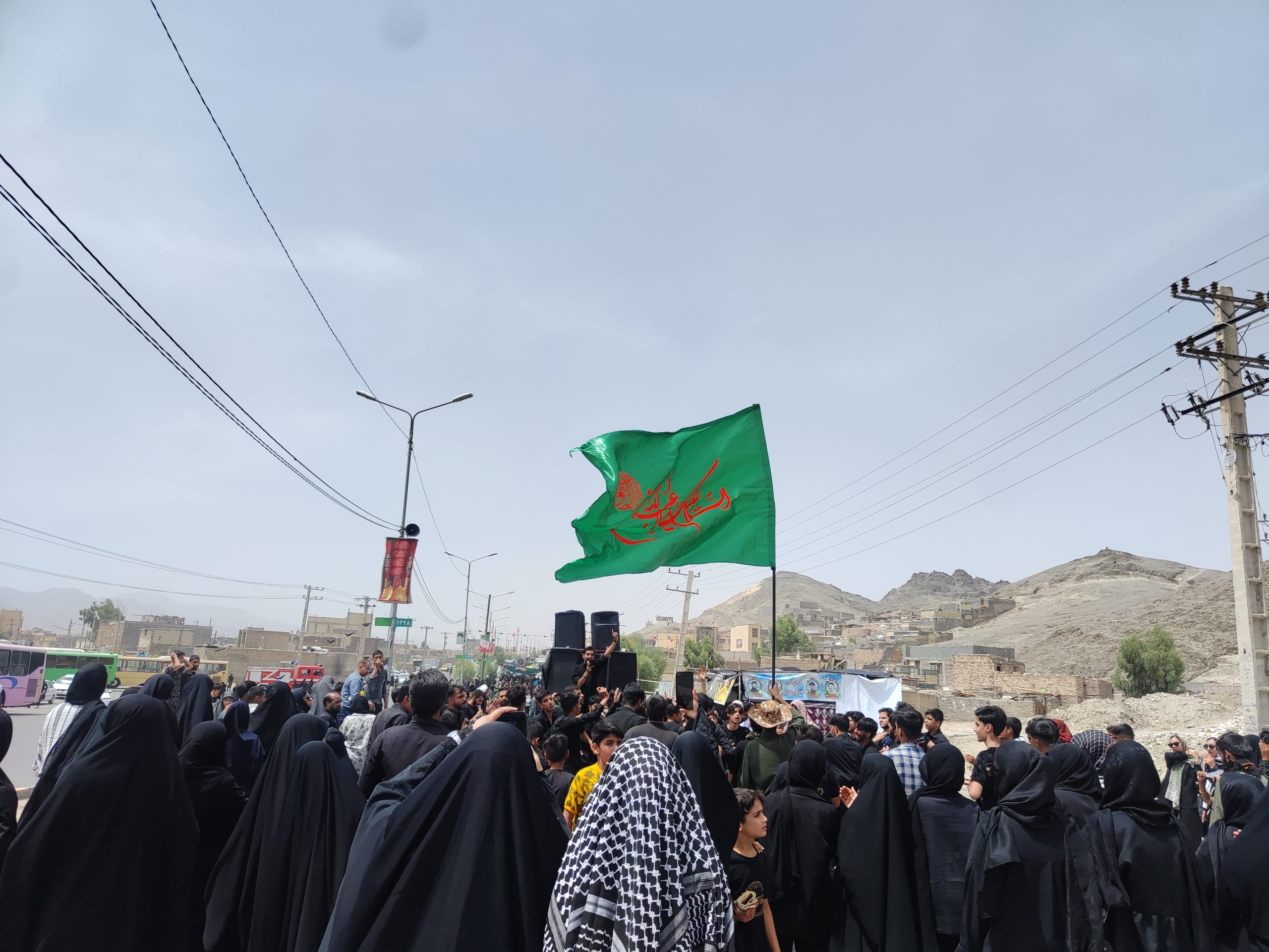 برگزارط پیاده روی جاماندگان اربعین از گلزار شهدا تا کهف الشهدا زاهدان