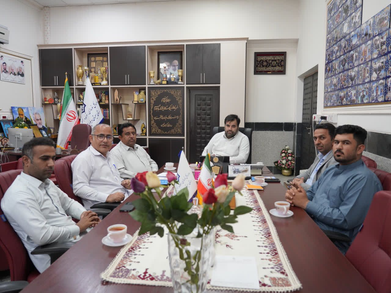 امضای تفاهمنامه ساخت سه مدرسه ۳ کلاسه در بخش تلنگ قصرقند با مشارکت خیرین امضای تفاهمنامه ساخت سه مدرسه ۳ کلاسه در بخش تلنگ قصرقند با مشارکت خیرین