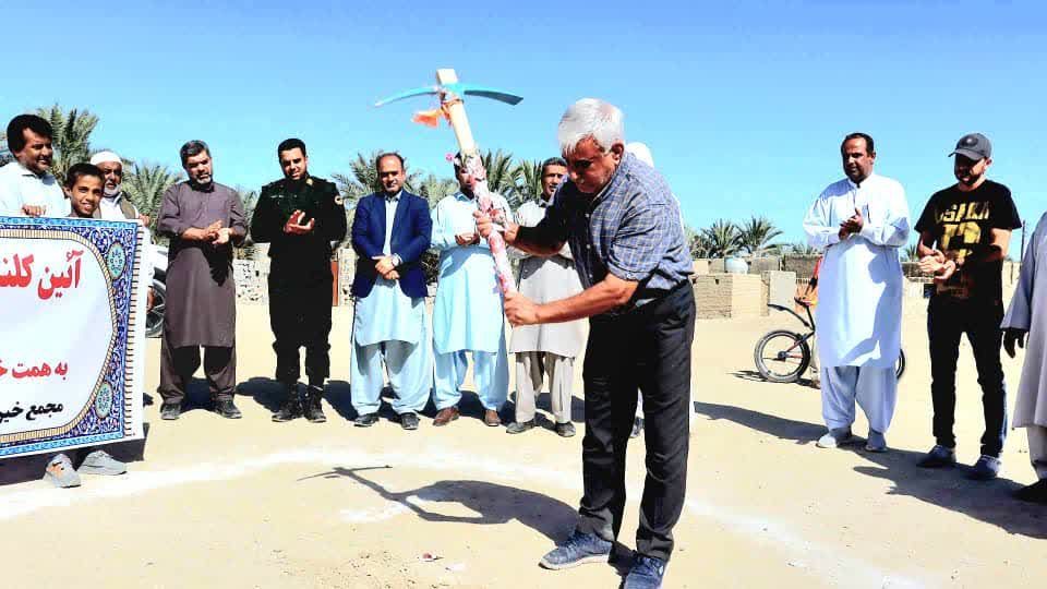 آغاز ساخت مدرسه ۱۲ کلاسه به همت پدر و پسر خیر در سراوان آغاز ساخت مدرسه ۱۲ کلاسه به همت پدر و پسر خیر در سراوان