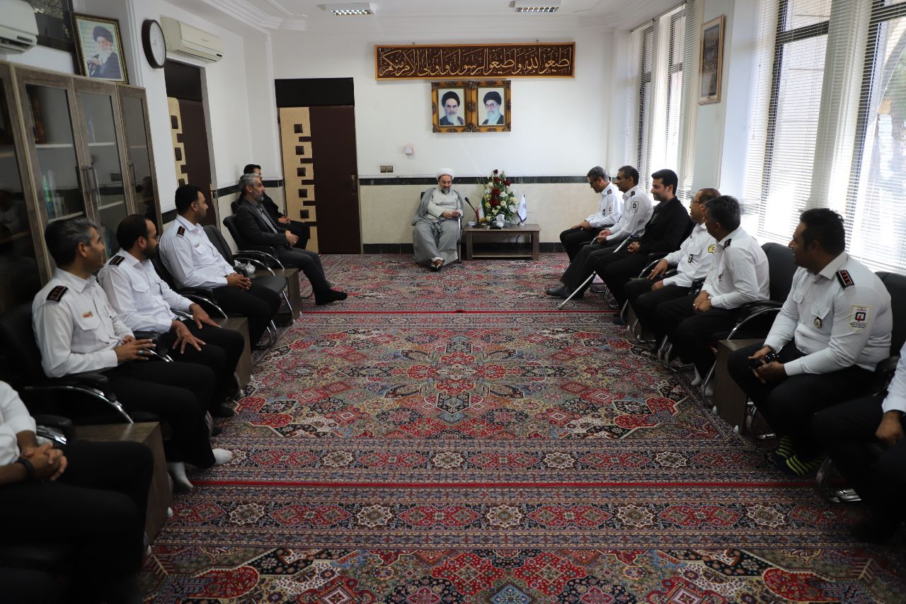 آیت الله محامی: کار آتش نشانان در راستای ایثارو جانفشانی شهدا و ایثارگران است آیت الله محامی: کار آتش نشانان در راستای ایثارو جانفشانی شهدا و ایثارگران است