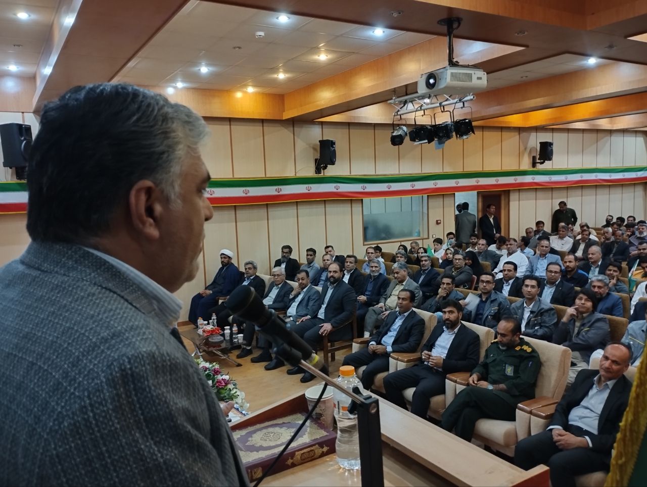 معیشت و امنیت شغلی کارگران در اولویت برنامه‌های استان است